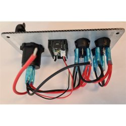Bryterpanel m/voltmeter og USB uttak 4-veis
