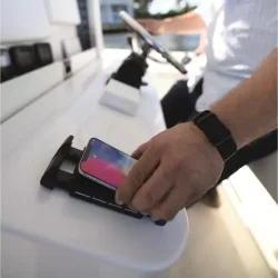 Rokk Charge Active 10W Mobilholder m/Trdls Lader 12/24V